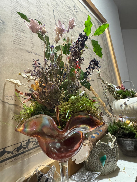 Bloomkeeper’s Chalice – Dried Floral Moss Garden in an Iridescent Pedestal Vessel
